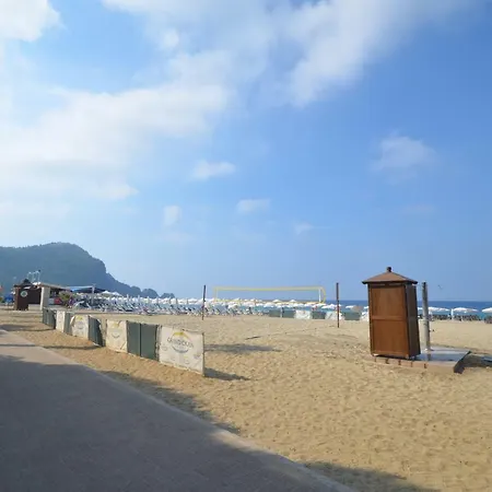 Cleopatra Beach Luxury 6 In Hygienic Condition *