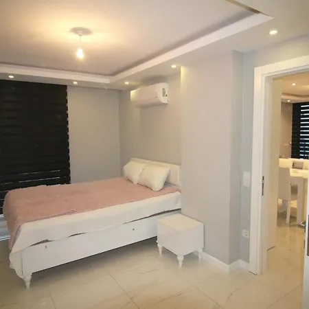Cleopatra Beach Luxury 6 In Hygienic Condition *